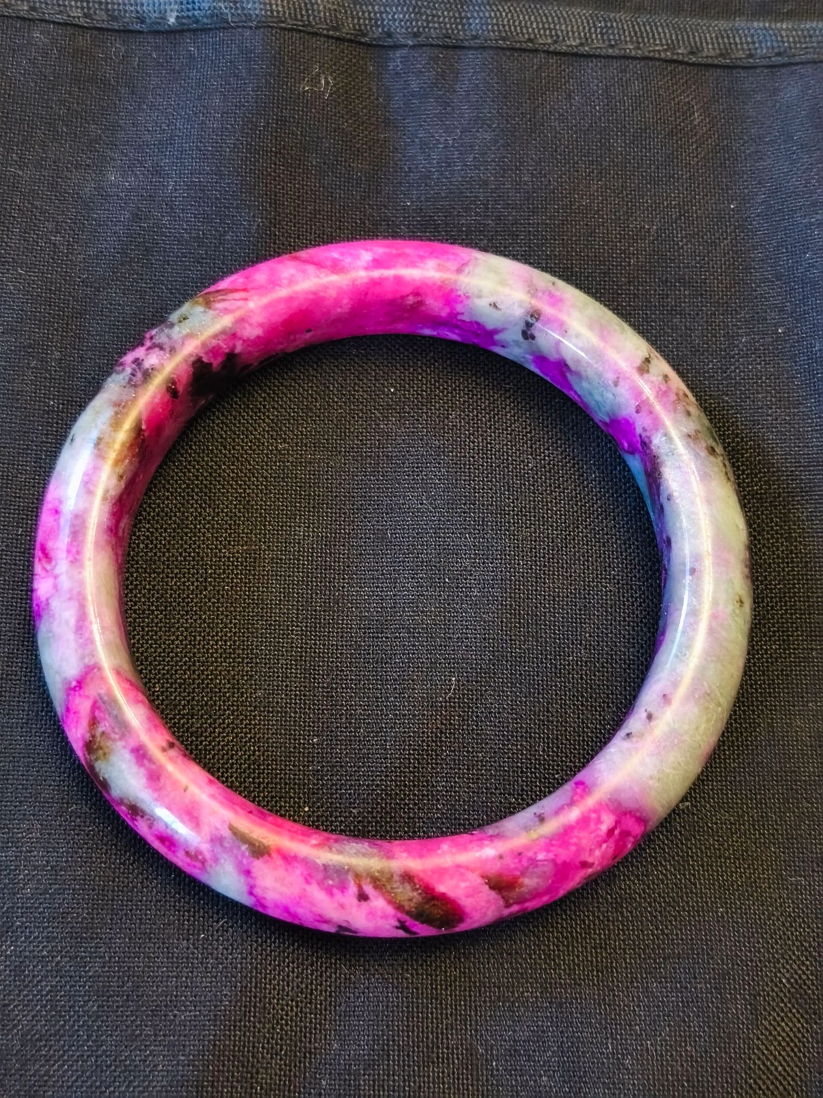 PULSERA DE JADE REINA VICTORIA BUEN TAMAÑO MEDIA CAñA